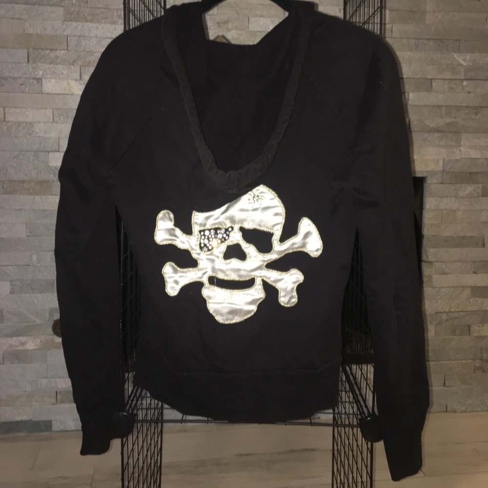 Black skull embellished Twisted Heart hoodie